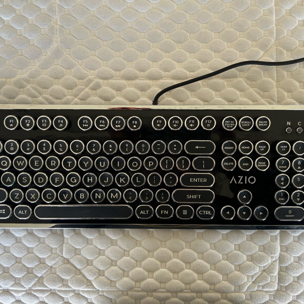 AZIO Retro Round-Key USB Keyboard in Black